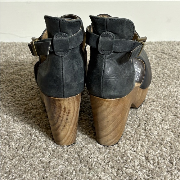 Free People Cedar Leather Buckle Platform Wood Clogs Black Leather 37 Black - Picture 4 of 11